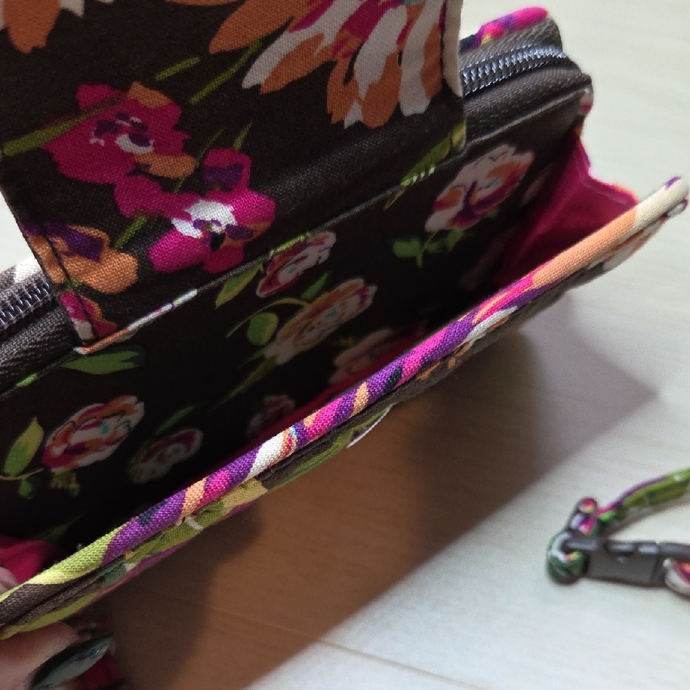 Vera Bradley Multucolor Floral Phone Case Wallet w Breakaway Lanyard & Key Ring - Picture 5 of 11